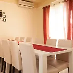 Ana * روفينج