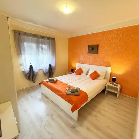 Villa Ana
